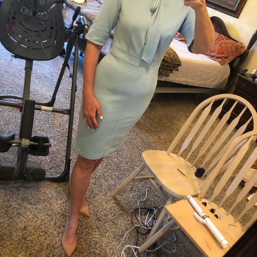 Light Blue Dress/Knee Length/Fitted/Fits Like Sz 6